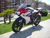 ¿Cuánto corre una moto Honda 125?